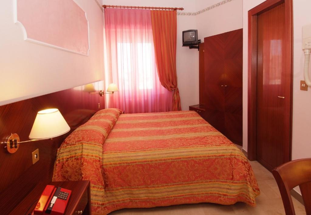 Double Room,11662222:JPEG